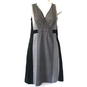 Loft Hunter Green Gray Striped Colorblock V-Neck D